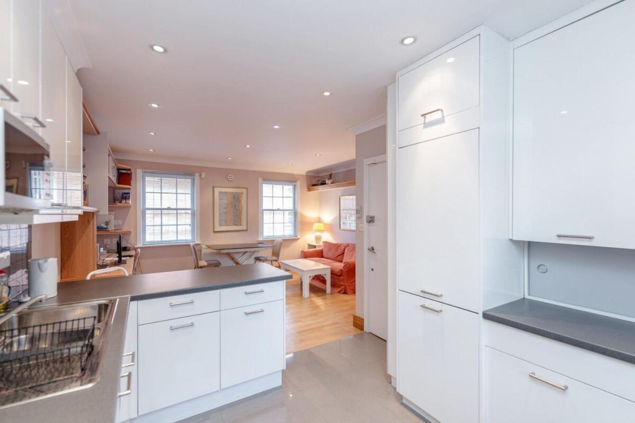 Beautiful 1 Bedroom Apartment In Victoria Londra Esterno foto